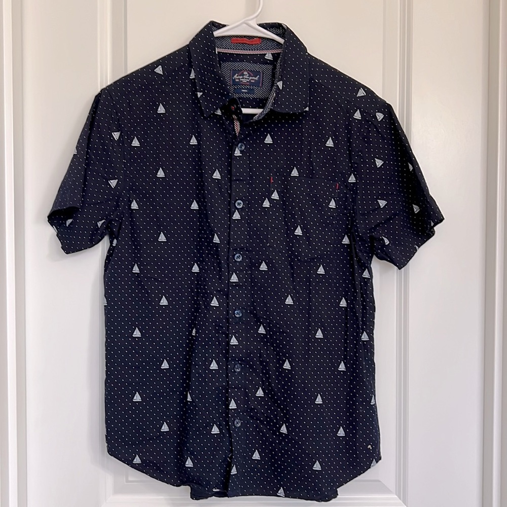 Across The Pond Man’s Short Sleeve Button‎ Down Shirt Size S 100% Cotton